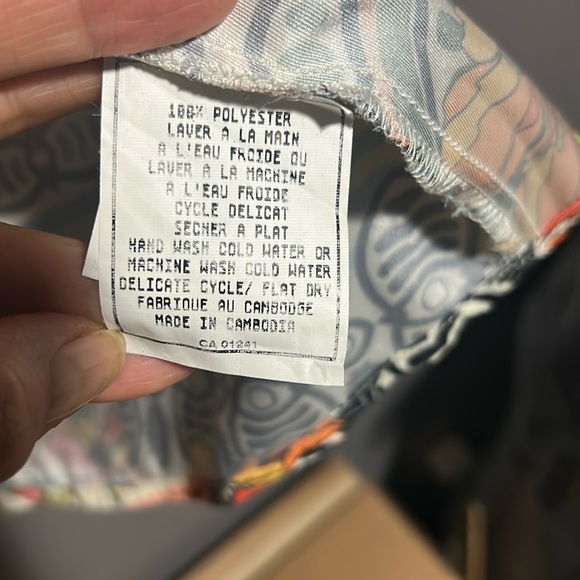 Colorful Floral Patterned Blouse - Picture 3 of 15